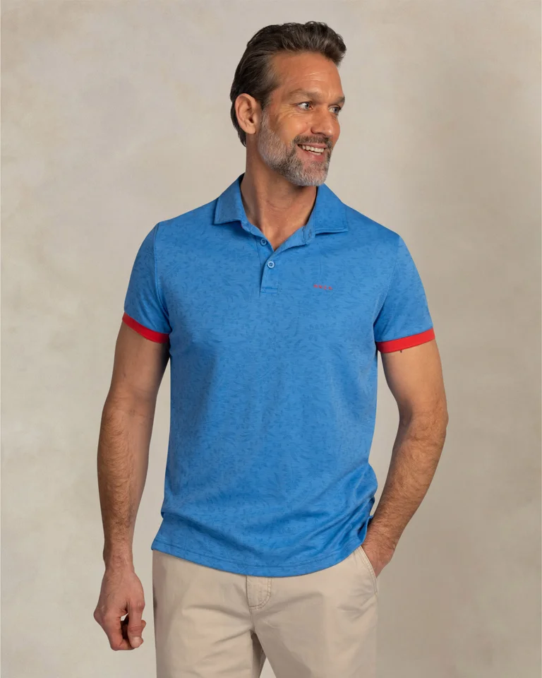 Polo de hombre sport en color rojo con detalles en contraste