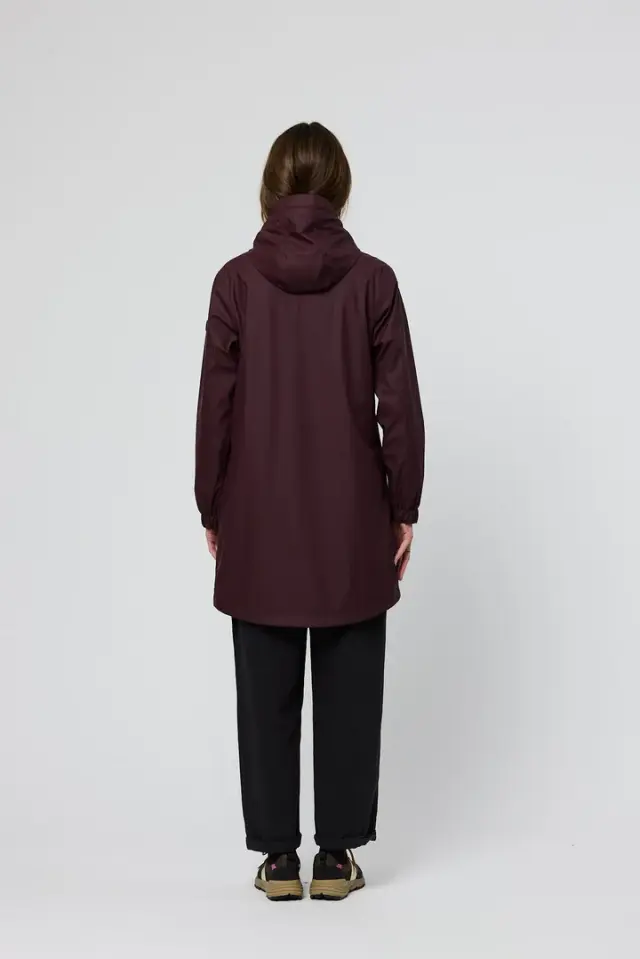 Gabardina impermeable con capucha de Tanta