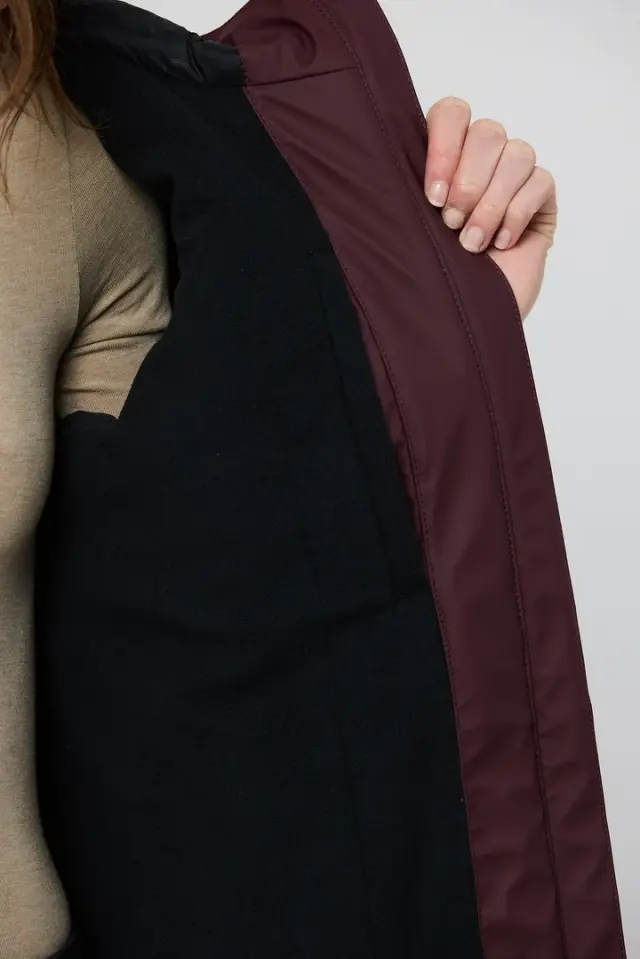 Gabardina impermeable con capucha de Tanta
