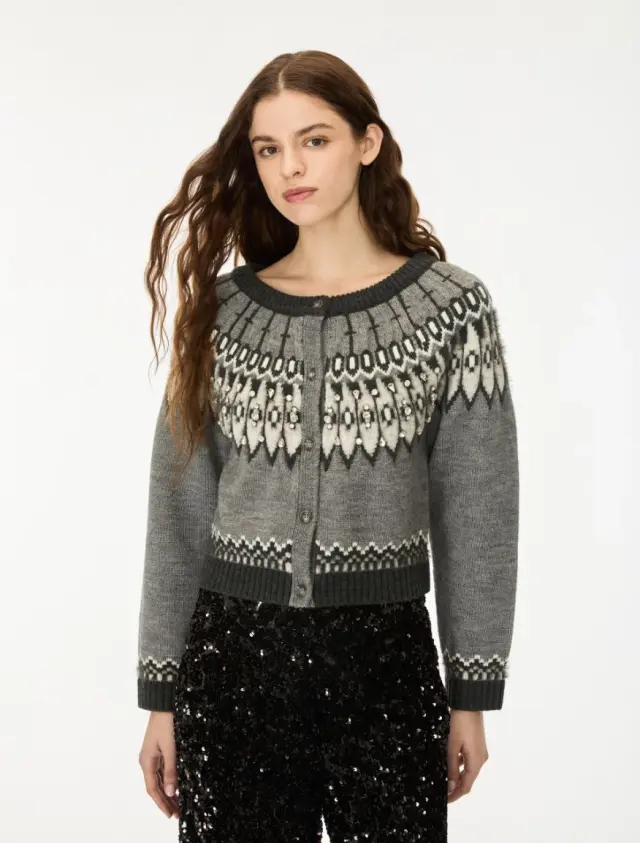 Cardigan con pedrería iBlues 