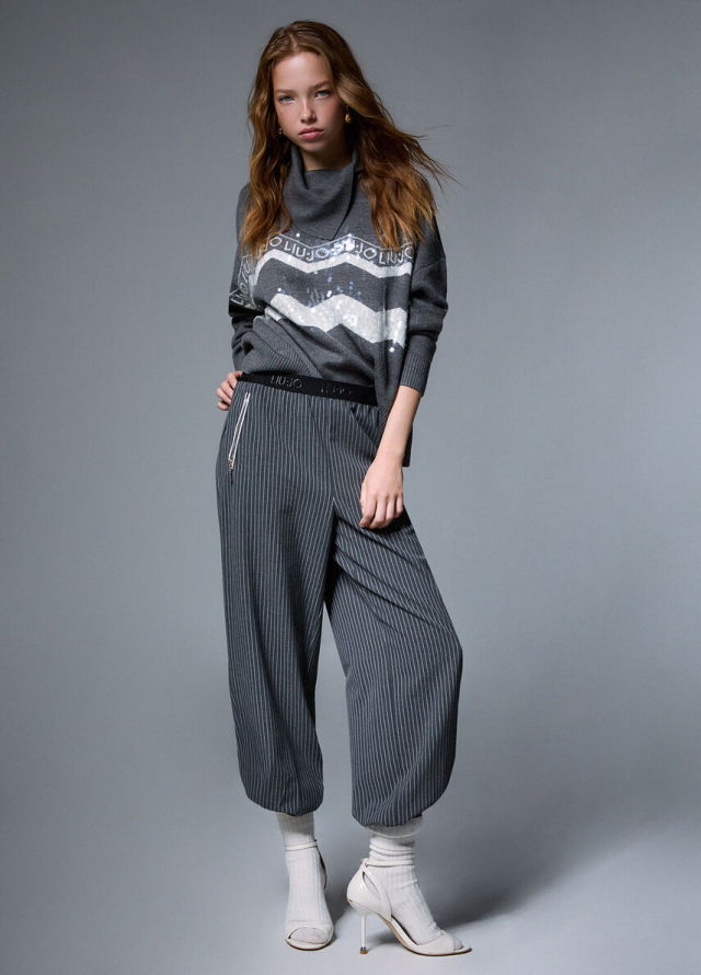 Jersey con cenefa de paillettes 