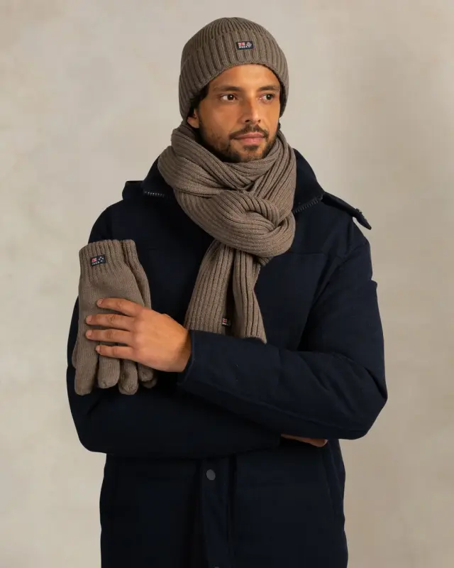 Gorro de lana de punto cálido marca NZA
