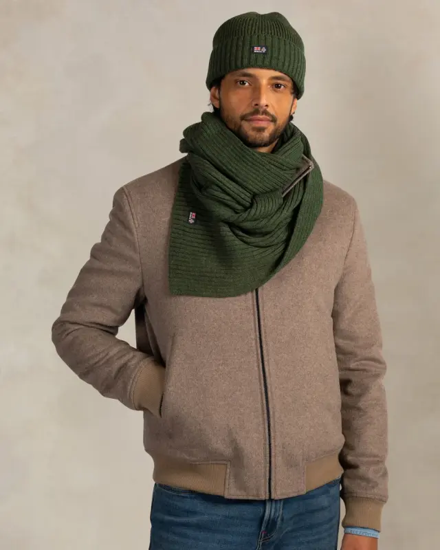 Gorro de lana de punto cálido marca NZA