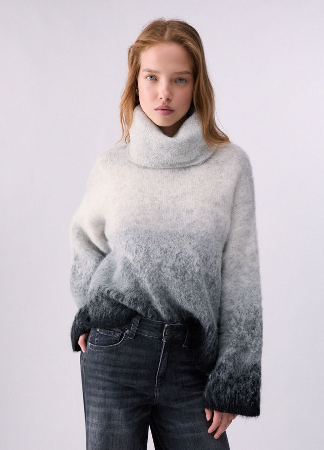 Jersey de cuello alto con efecto pelo degradado de Liu Jo