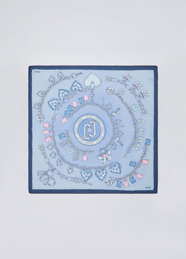 Pañuelo elegante de mujer marca Charms